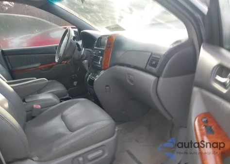 2010 Toyota Sienna Xle/Xle Limited from USA, damaged, VIN 5TDDK4CC8AS032427